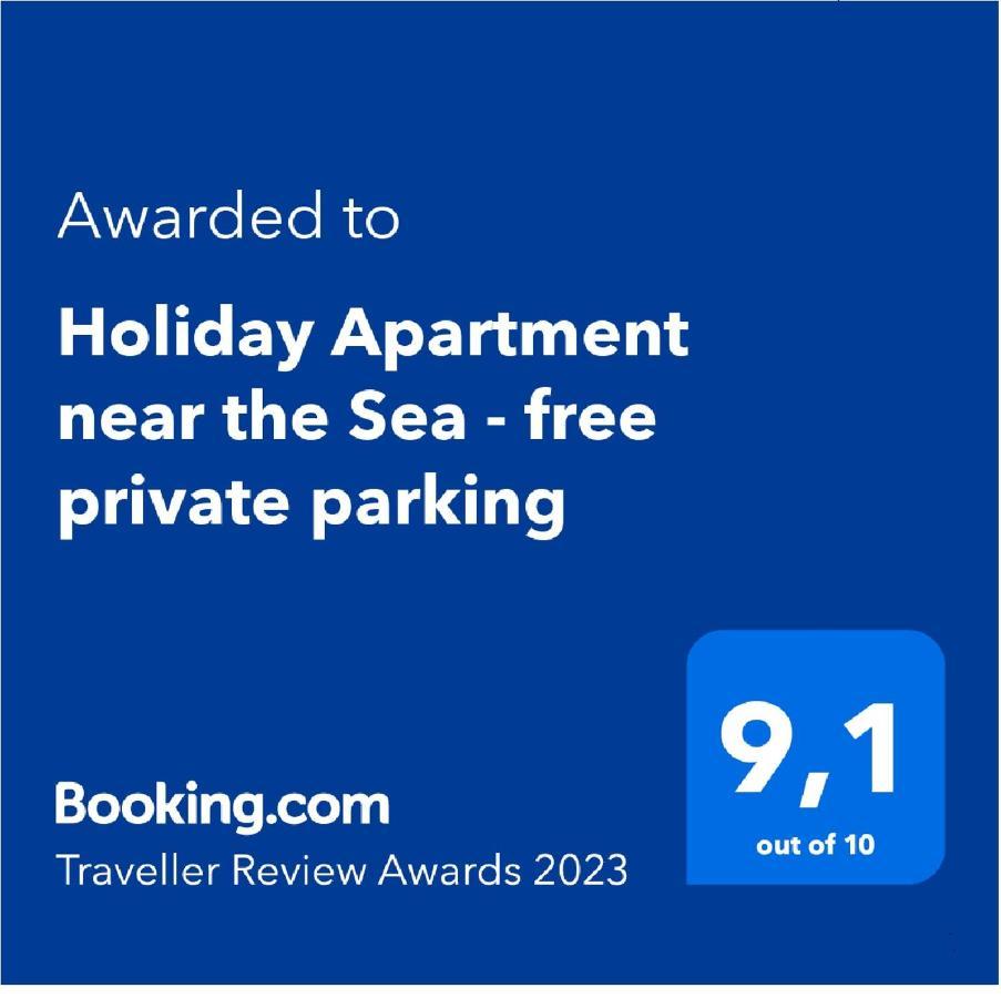 Holiday Apartment Near The Sea - Free Private Parking Gdansk Bagian luar foto