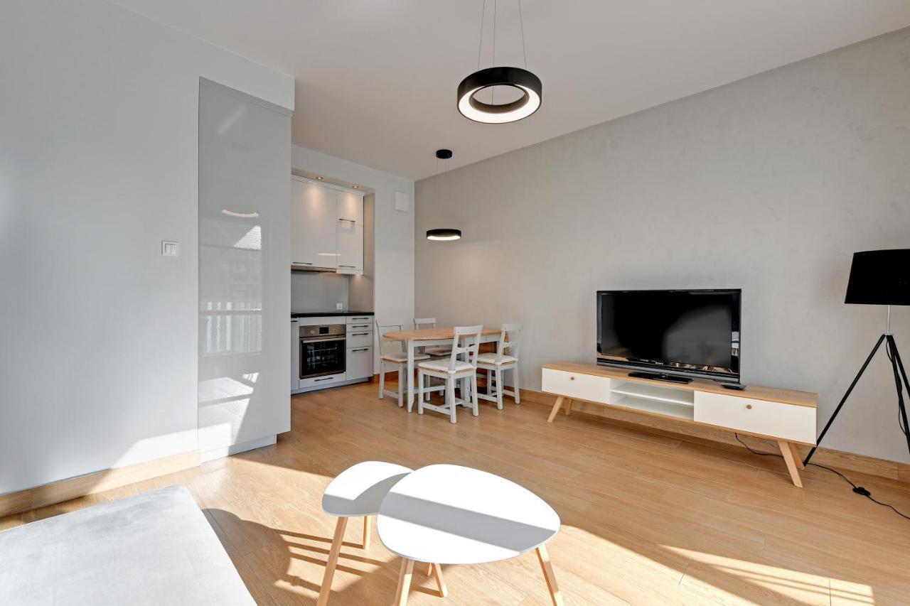 Holiday Apartment Near The Sea - Free Private Parking Gdansk Bagian luar foto