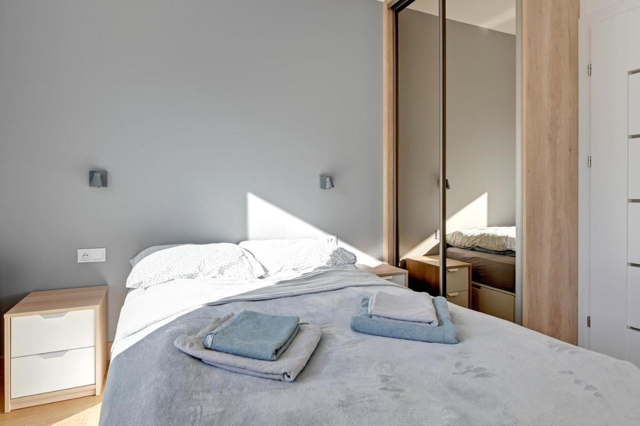 Holiday Apartment Near The Sea - Free Private Parking Gdansk Bagian luar foto