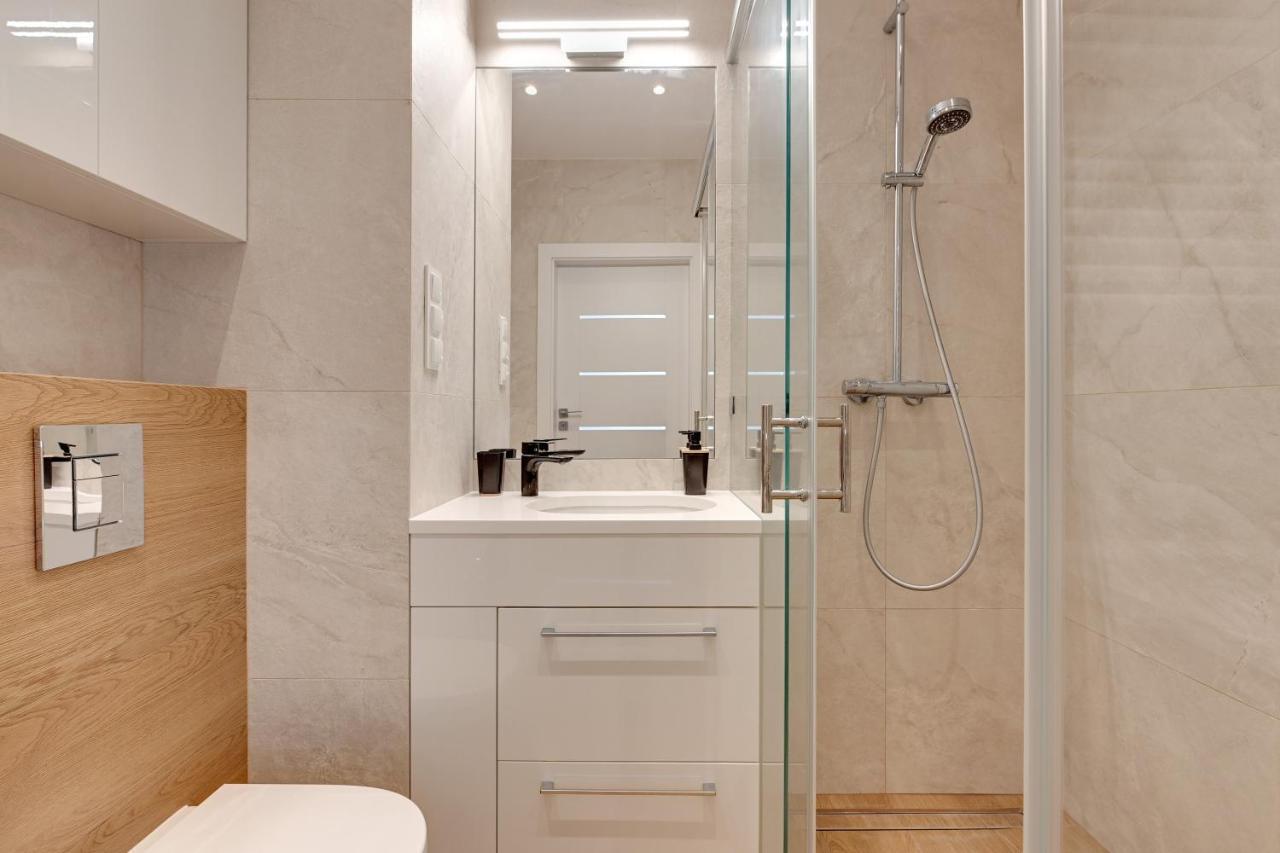 Holiday Apartment Near The Sea - Free Private Parking Gdansk Bagian luar foto