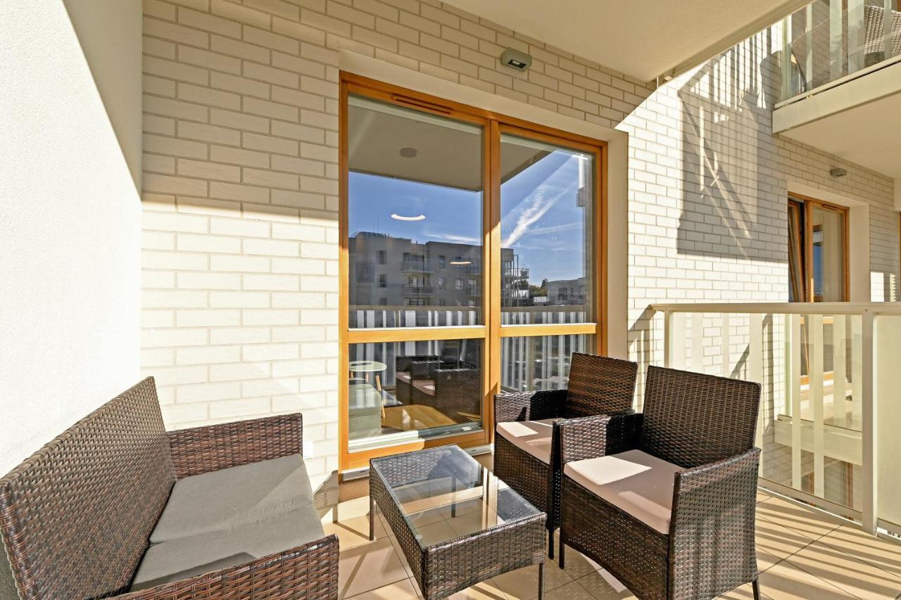 Holiday Apartment Near The Sea - Free Private Parking Gdansk Bagian luar foto